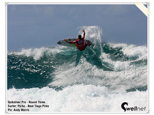 Quiksilver_pro_round_three_100309_01